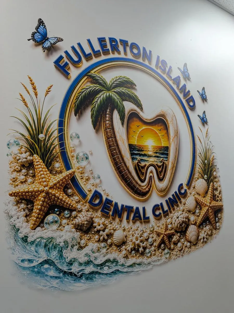 Fullerton Island Dental Clinic wall mural